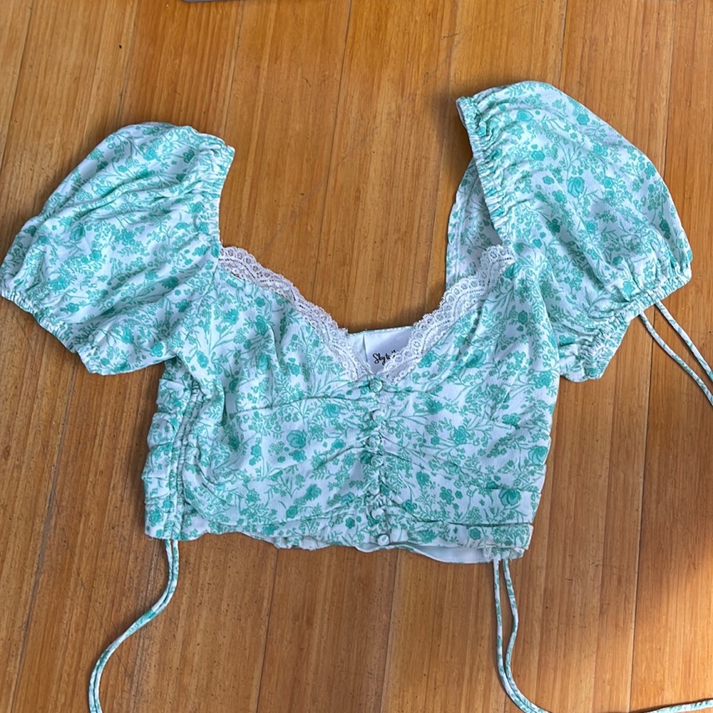 Crop top